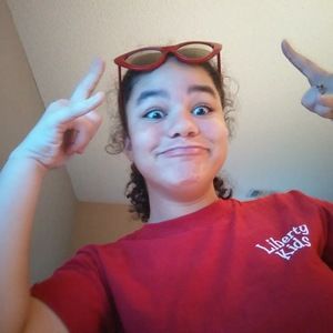 Meet your Posher, Alicia